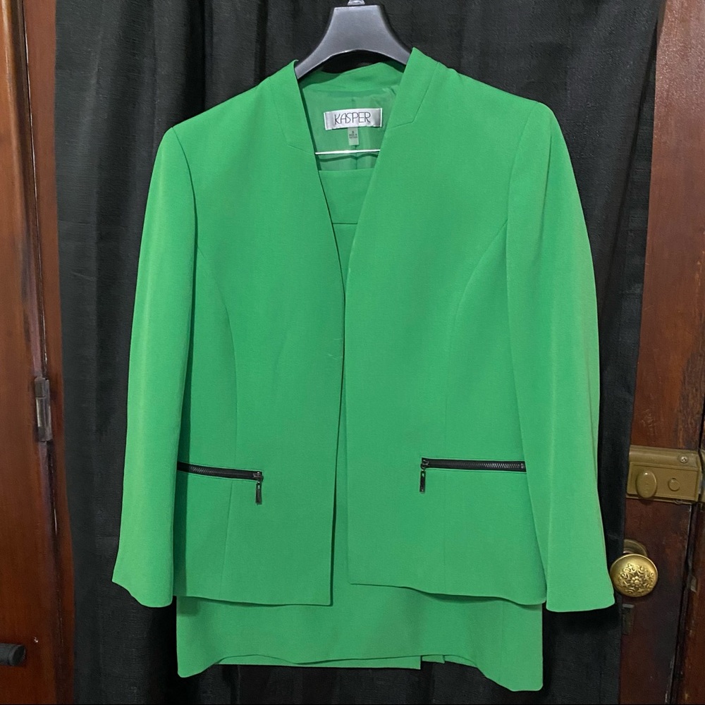 Size 8 green skirt with jacket